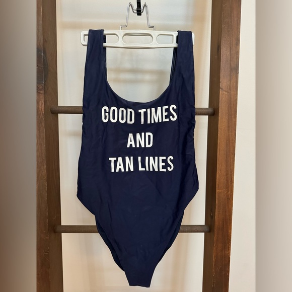 Medium Aerie swimsuit - Picture 2 of 4